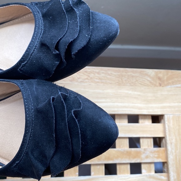 Esprit suede ruffle pointed ballet flats 7 - Picture 13 of 16